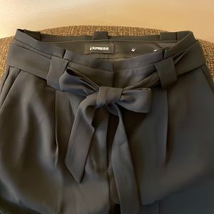 Black Express Ankle Highwaisted tie pants size 4